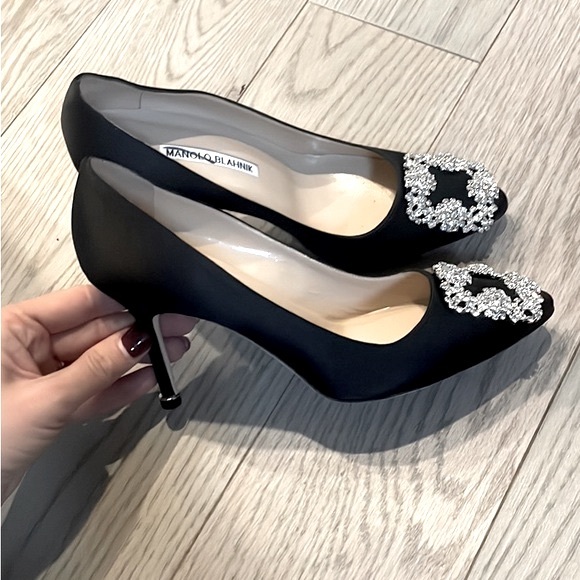 Manolo Blahnik Hangisi Crystal Buckle Pump - Picture 2 of 8